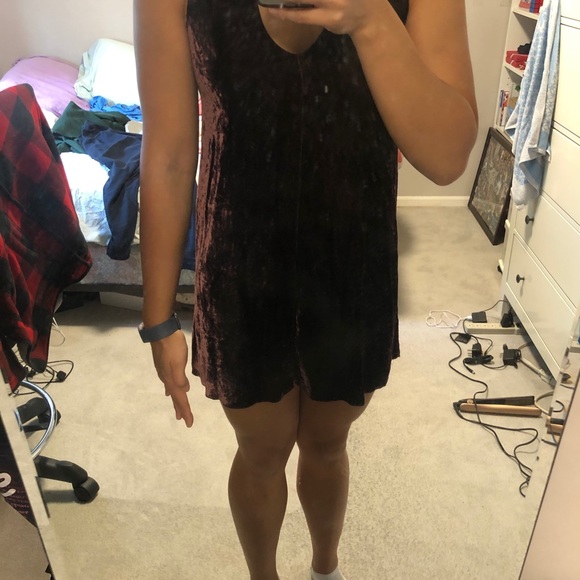 Aritzia velvet dress - Picture 6 of 7